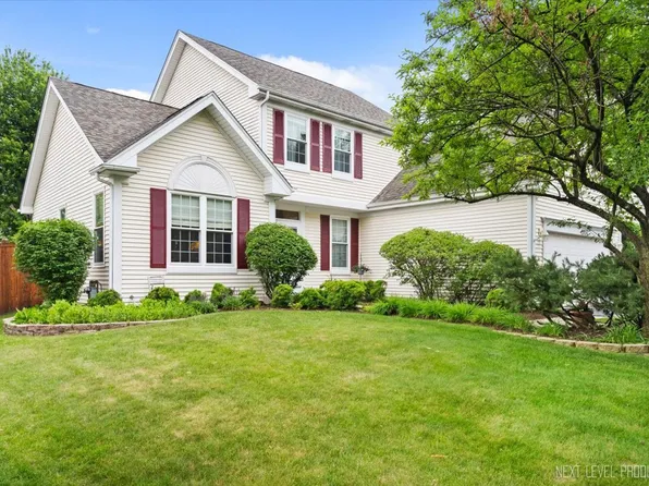 2937 Arbor Ln, Aurora, IL 60502