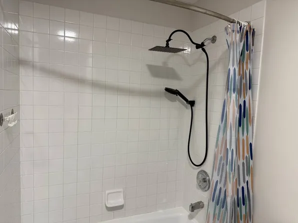 1320 Sugar Ct, Naperville, IL 60563