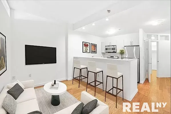 Rented by REAL New York | media 15