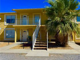 1350 Ogallala St, Pahrump, NV