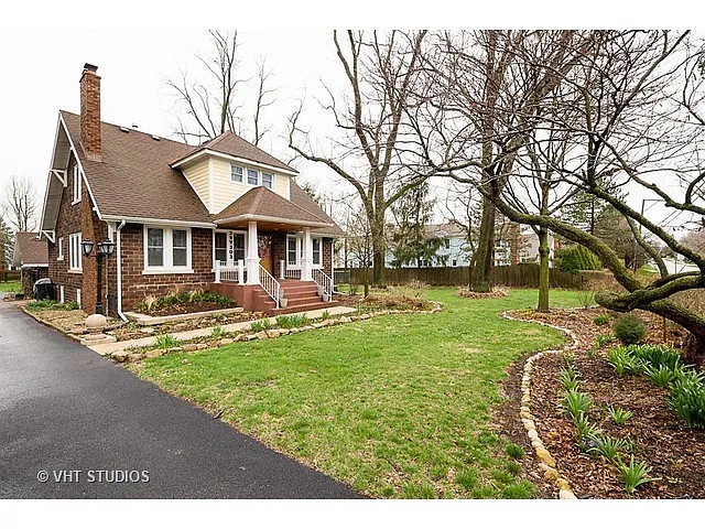 29W303 Batavia Rd photo 1