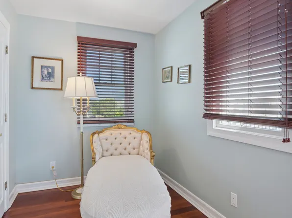 33 Beach 221st Street image 18 of 29