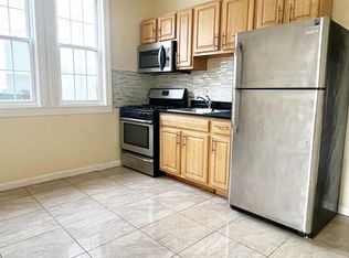 25-25 46th St #3, Astoria, NY 11103