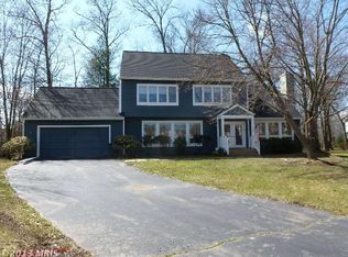 15 Rutledge Ct, Sterling, VA 20165