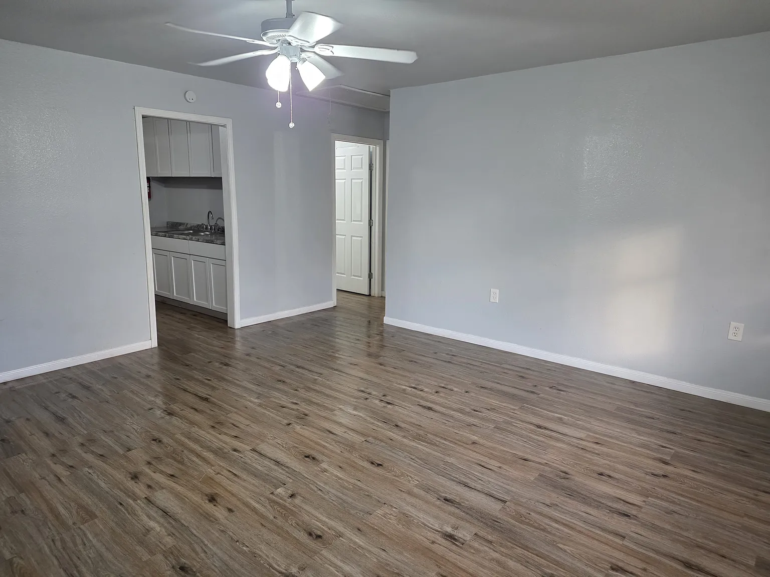 485 Garland St — Photo 3