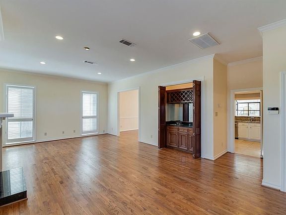 5th image of 2310A Nantucket Dr #A