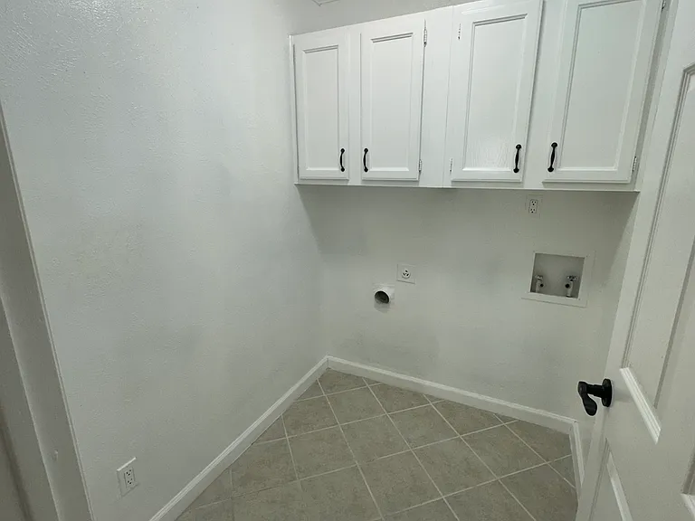 3902 Acorn Green Dr — Photo 8