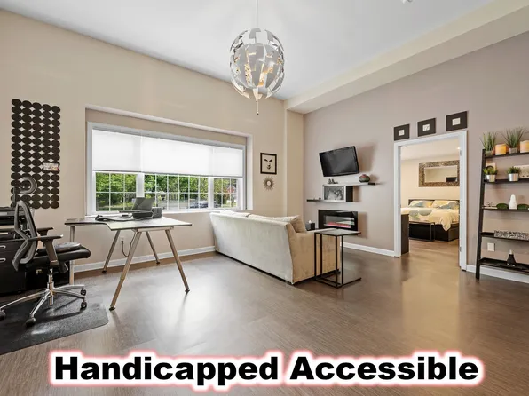 48 Phillips Rd Unit 12, Holden, MA 01520