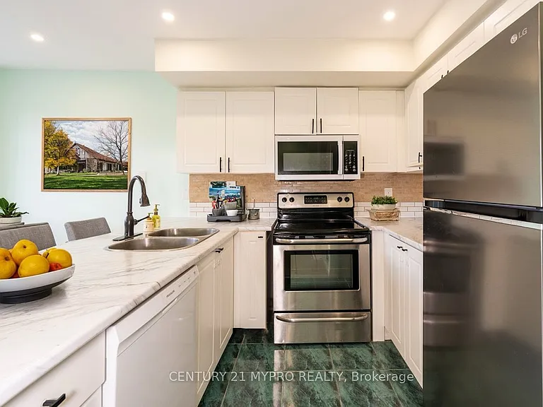 98 Cornell Park Ave #B202 — Photo 13