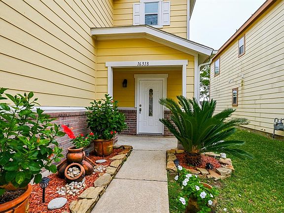 2nd image of 16318 Kendons Way Ln