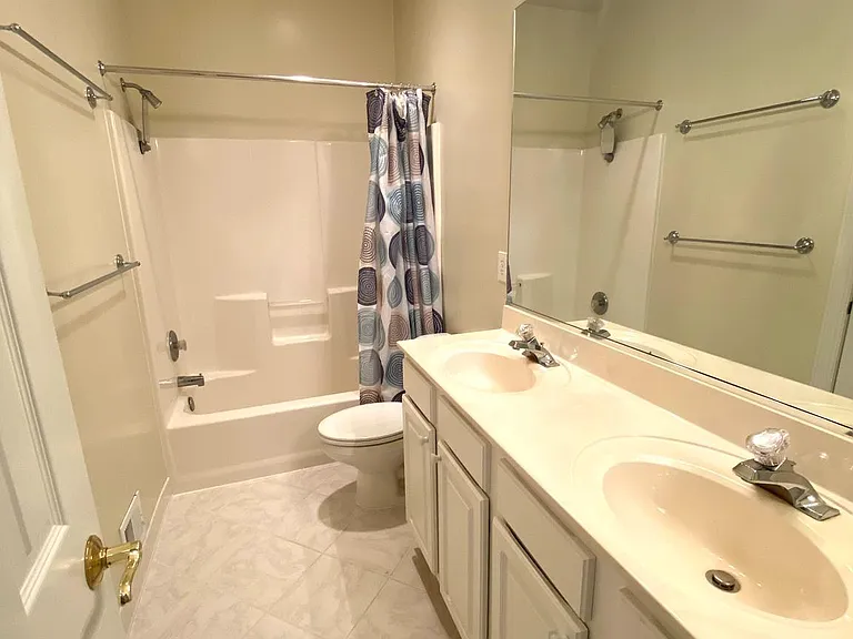 2621 Fairfax Dr — Photo 21