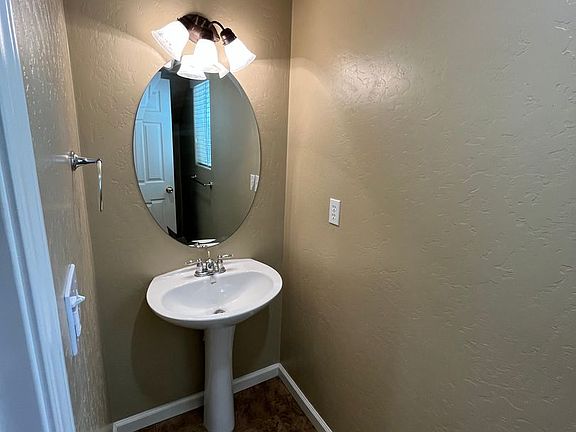 3rd image of 1417 N Asciano Ct