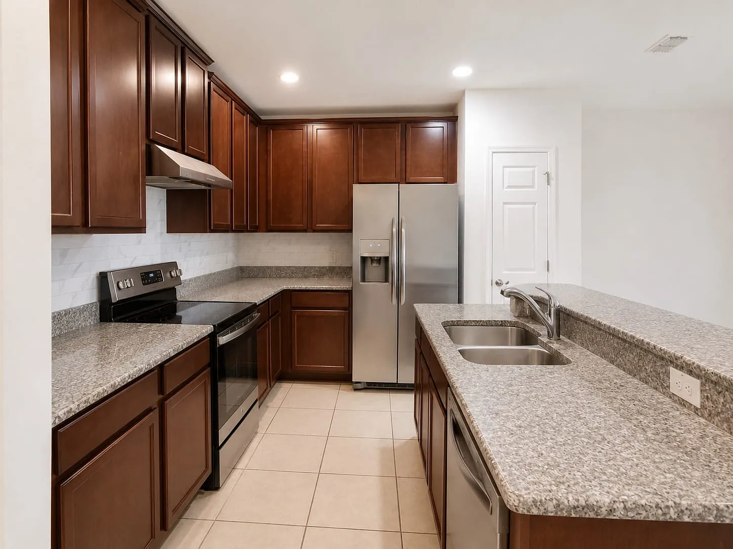140 Primrose Dr, Davenport, FL 33837 - 1 — Photo 4
