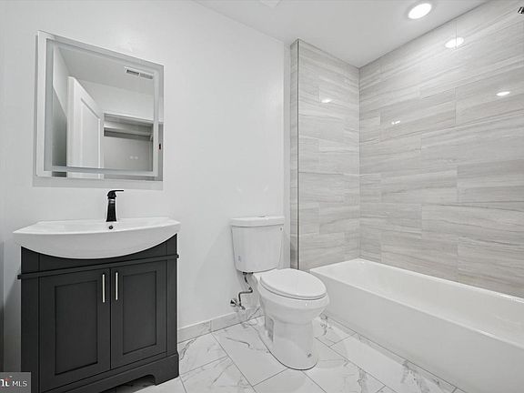 4th image of 103 N 63rd St Unit 2-2-2