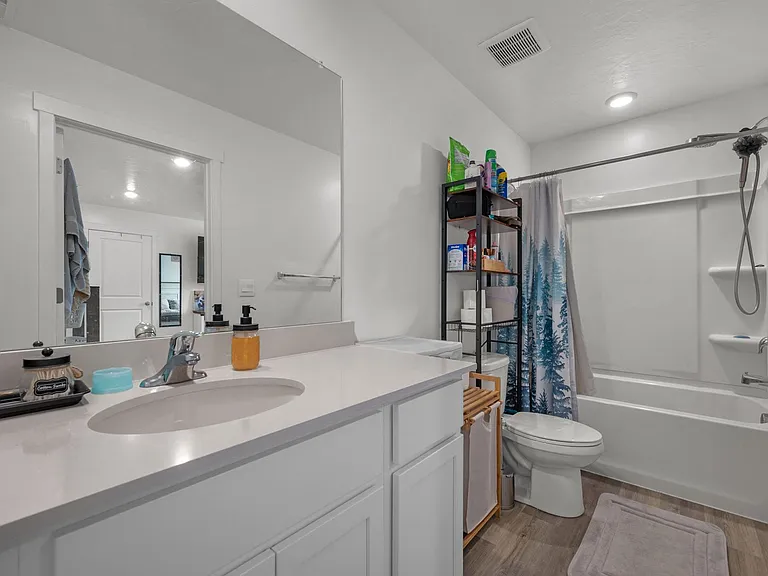 988 W Broadleaf Dr — Photo 17