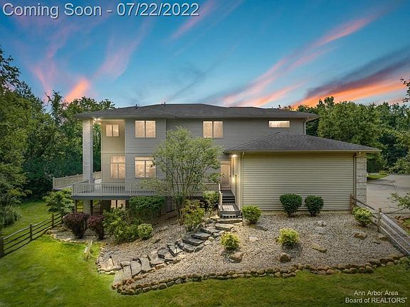 3rd image of 5403 Waldenhill Ct