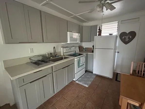 558 Punaa St #B, Kailua, HI 96734