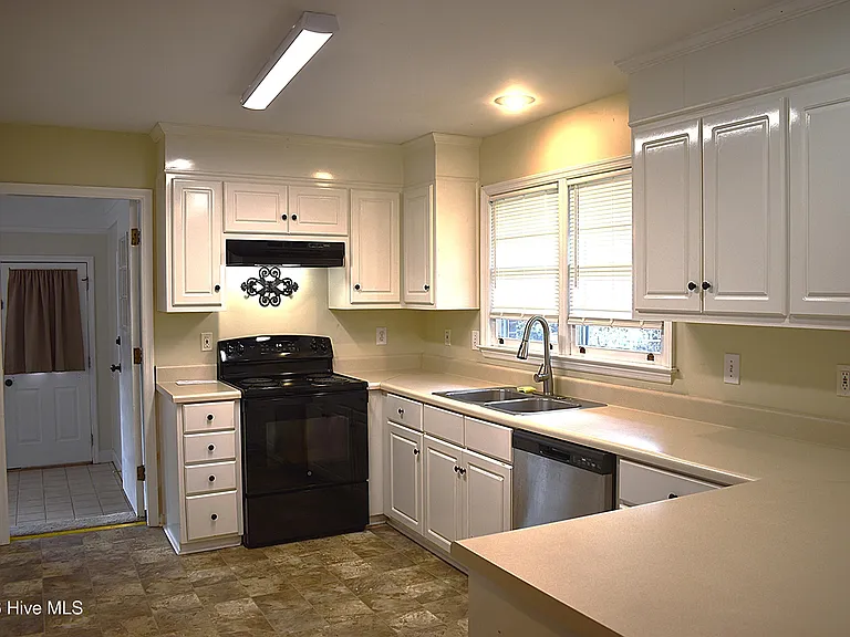 3319 Wheeler Rd — Photo 2