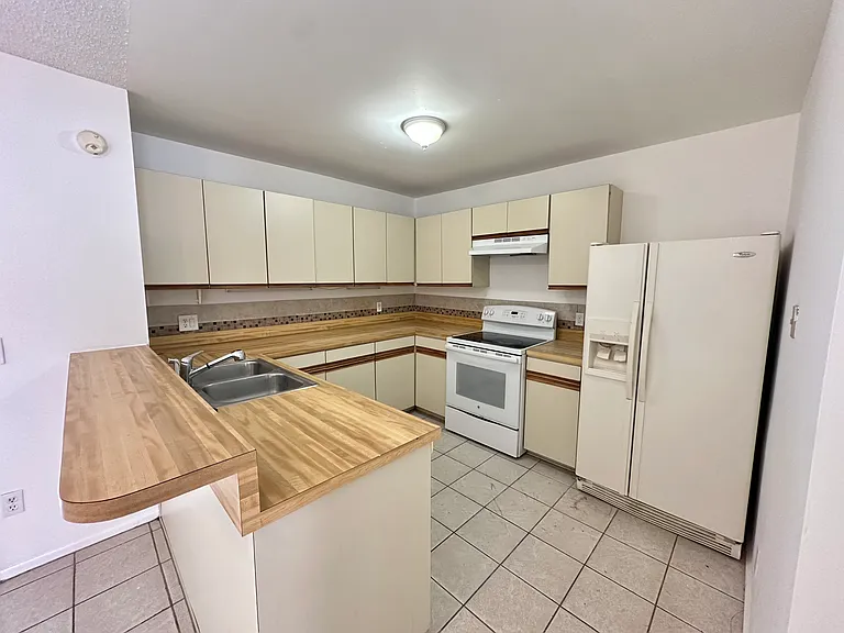 1358 Winter Green Way — Photo 5
