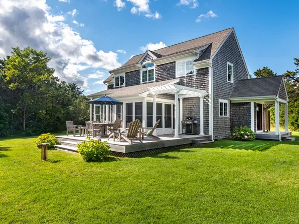 159 Charles Neck Way, West Tisbury, MA 02575