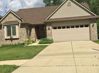 21154 Gill Rd, Farmington Hills, MI 48335