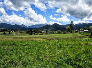 7226 Wagner Creek Rd, Talent, OR 97540