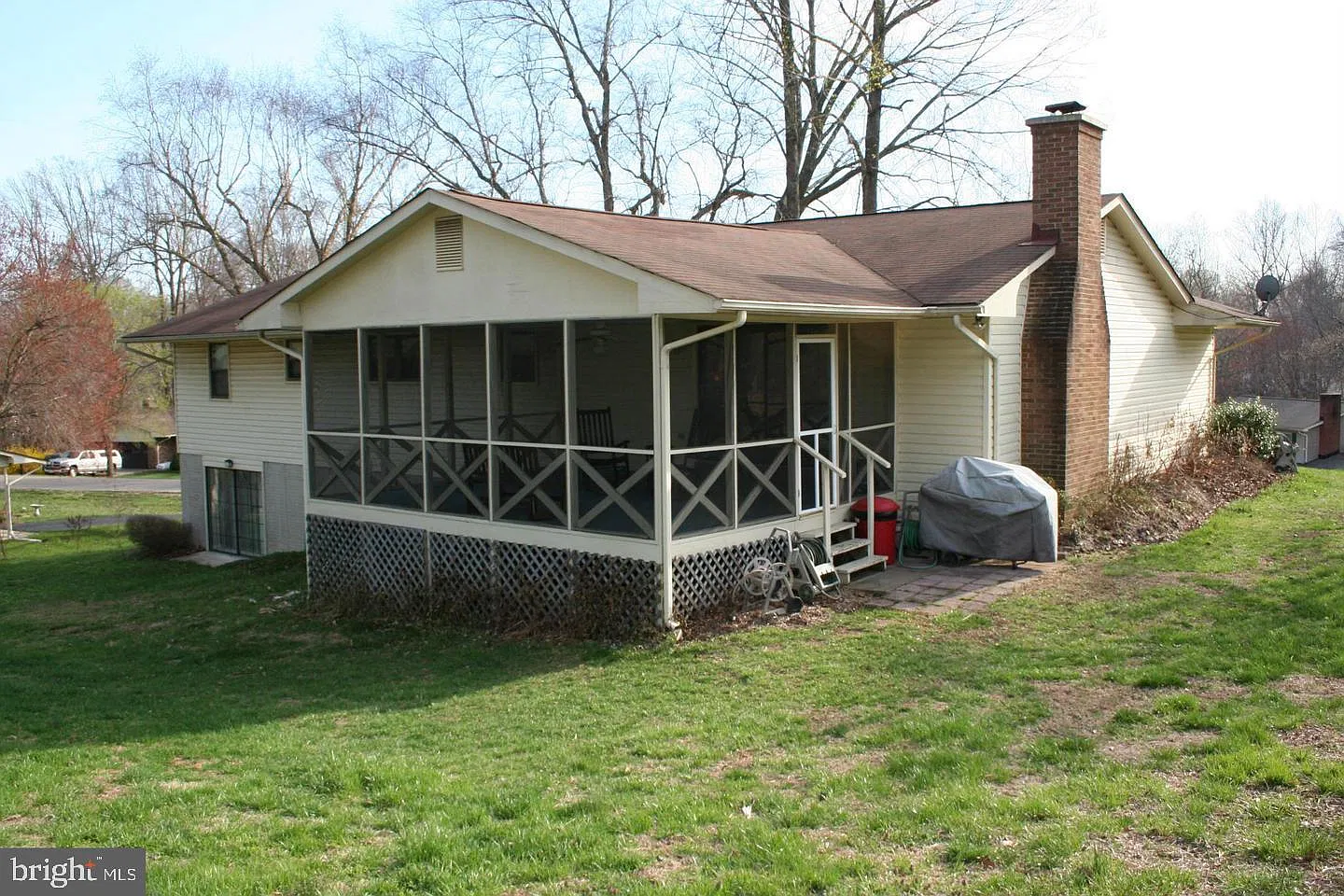 4 bed, 3.0 bath, 2409 sqft, $2,995 — Photo 4