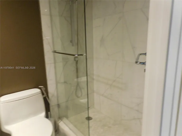 5401 Collins Ave #526 — Photo 18