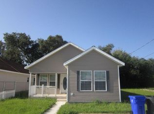 90 Diana Ave, Fort Myers, FL 33905