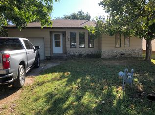 1334 N 1st St, Harrah, OK 73045