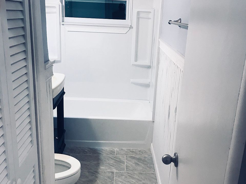 1st image of 826 22nd St