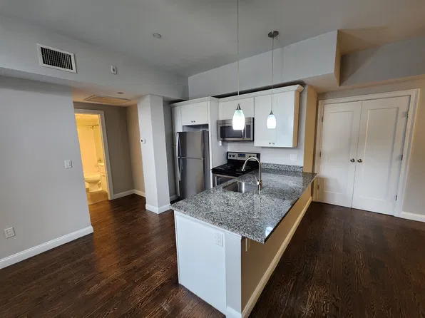 10A Merrymount Rd #11, Quincy, MA 02169