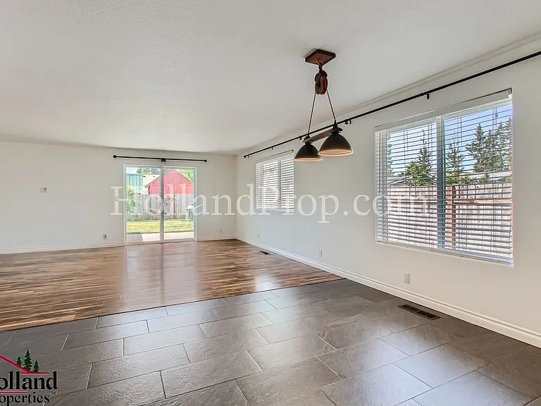 10849 NW Glencoe Rd — Photo 8