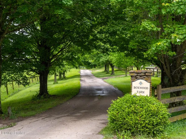 1101 Reed Ln, Simpsonville, KY 40067