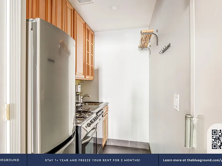 120 Christopher St #4 — Photo 7