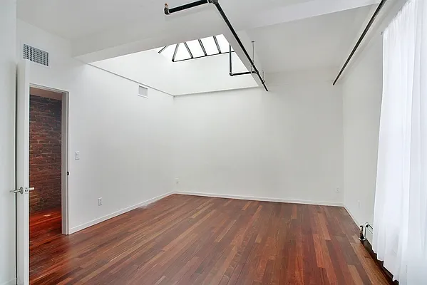 Rented by Douglas Elliman | media 24