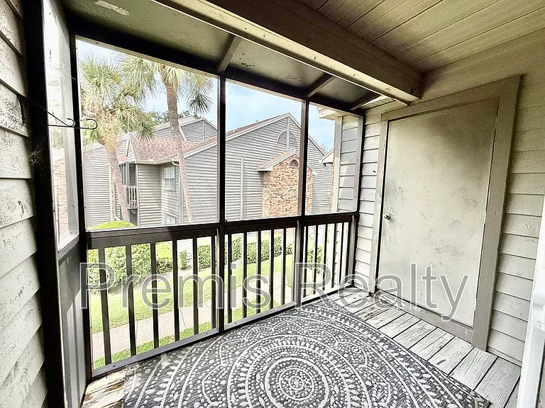 2500 Winding Creek Blvd #H202 — Photo 8