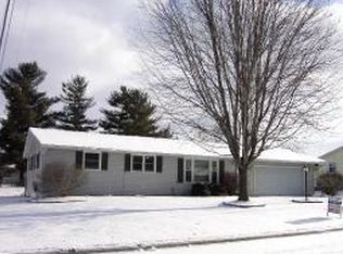 2461 Peshtigo Rd, Green Bay, WI 54313