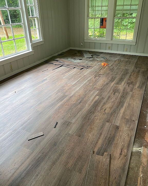 2nd image of 360 Dallas Ave