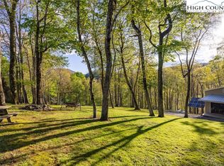 752 Mud Creek Rd, Lansing, NC 28643