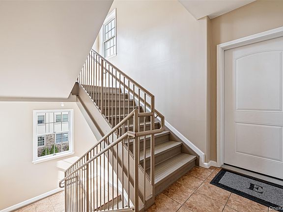 5th image of 3314 Parkview Drive