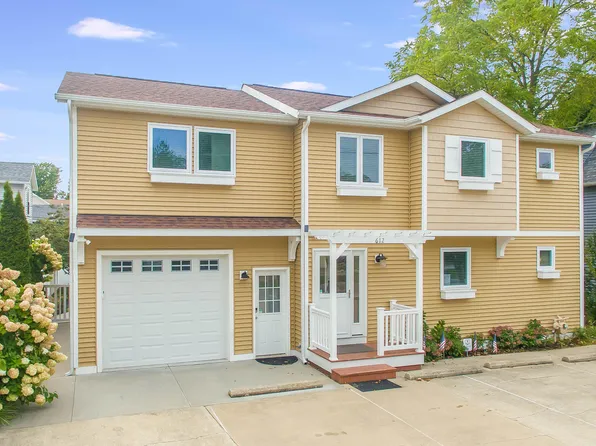 612 Maple St, South Haven, MI 49090