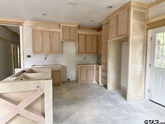 4th image of 2506 N Glass Ave