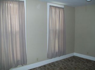 205 N Forest Ave APT A & B, Chanute, KS 66720