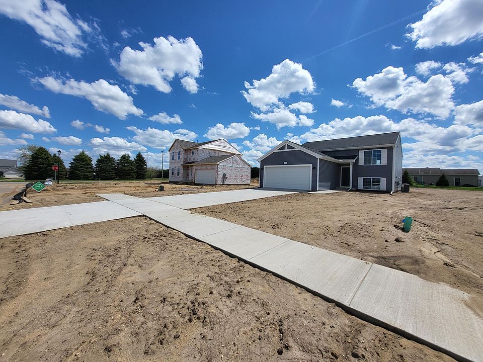 1st image of 1013 Foxglove Ave