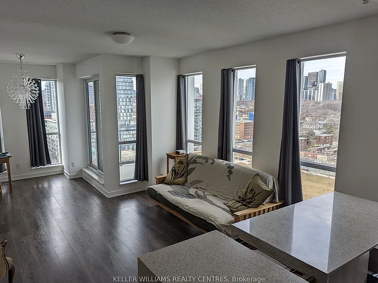 170 Sumach St #1409 — Photo 2