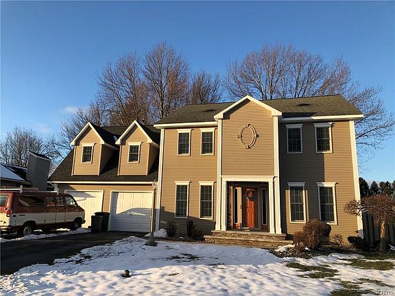 3rd image of 5059 Roseanne Dr