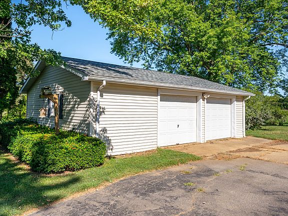 2nd image of 7640 E County Road 450 N