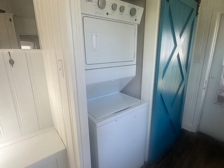 203 Stewart St #A — Photo 4