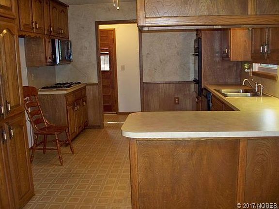 4th image of 4960 SE Fordham Dr